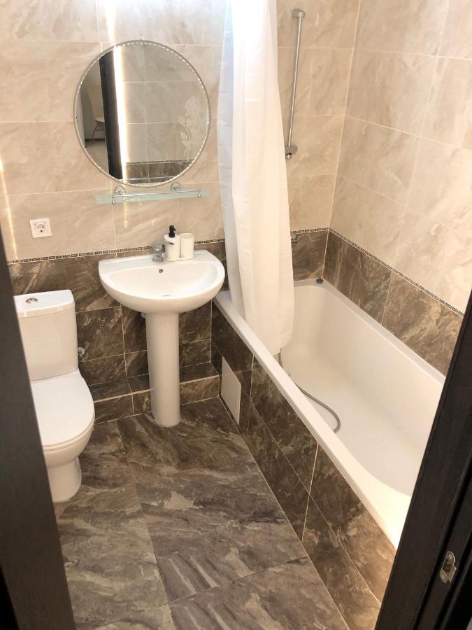 Жд Вокзал Пр Победы 67-В Метро Нивки Парк Шулявка Appartement Kiev Buitenkant foto